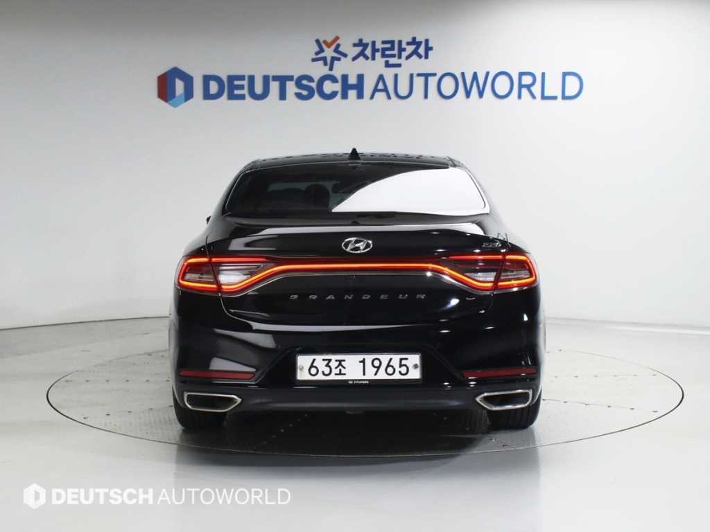 현대 그랜저 그랜저 IG 2.2 VGT 프리미엄 이미지 4
