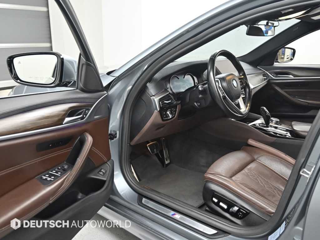 BMW 5시리즈 5시리즈 (G30) 520d xDrive M 스포츠 플러스 이미지 11