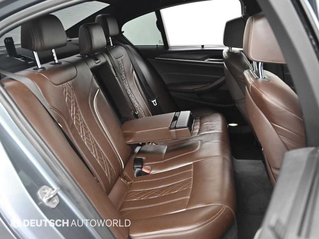 BMW 5시리즈 5시리즈 (G30) 520d xDrive M 스포츠 플러스 이미지 12