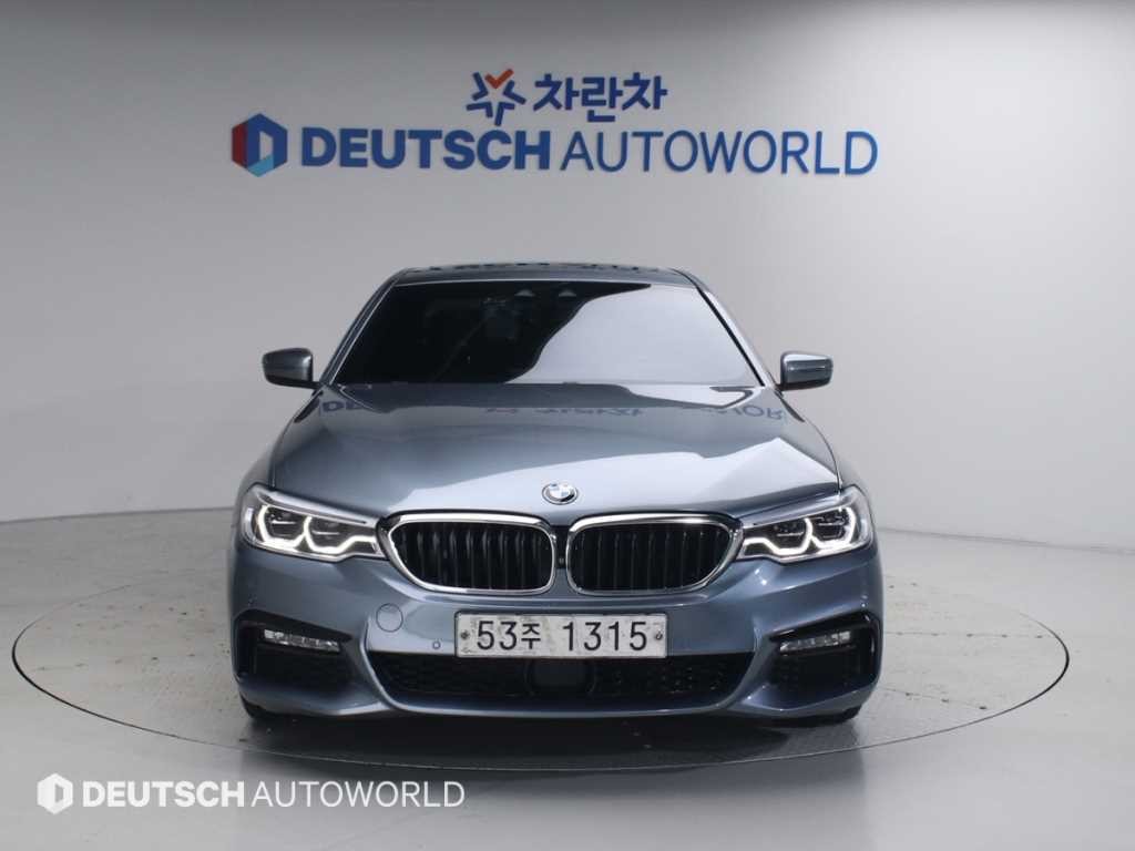 BMW 5시리즈 5시리즈 (G30) 520d xDrive M 스포츠 플러스 이미지 3
