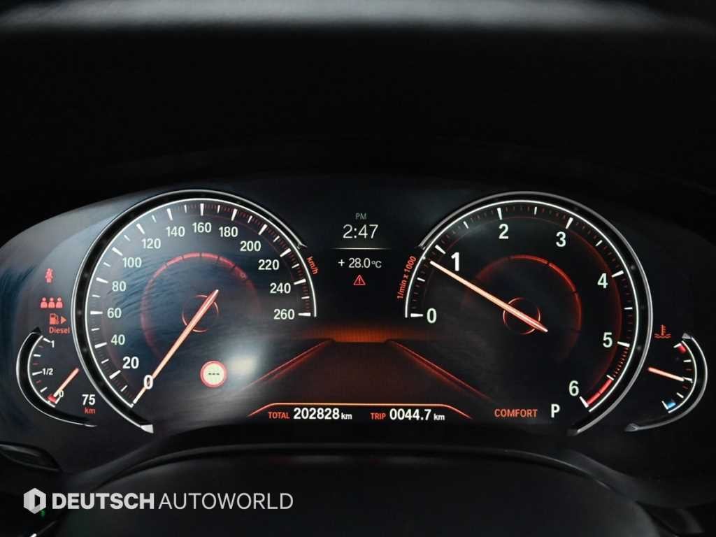 BMW 5시리즈 5시리즈 (G30) 520d xDrive M 스포츠 플러스 이미지 8