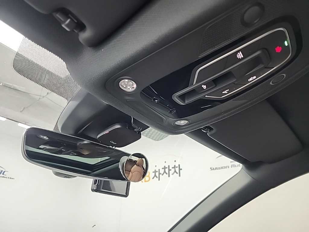 아우디 A4 A4 (B9) 45 TFSI 프리미엄 이미지 17