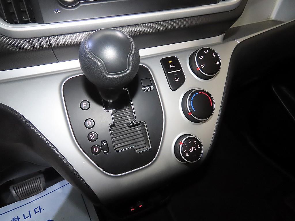 기아 레이 더 뉴 레이 2인승 밴 고급형 이미지 11