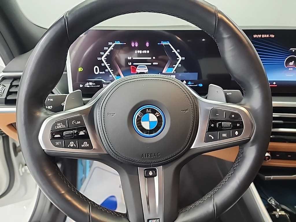 BMW 3시리즈 3시리즈 (G20) 330e M 스포츠 이미지 9