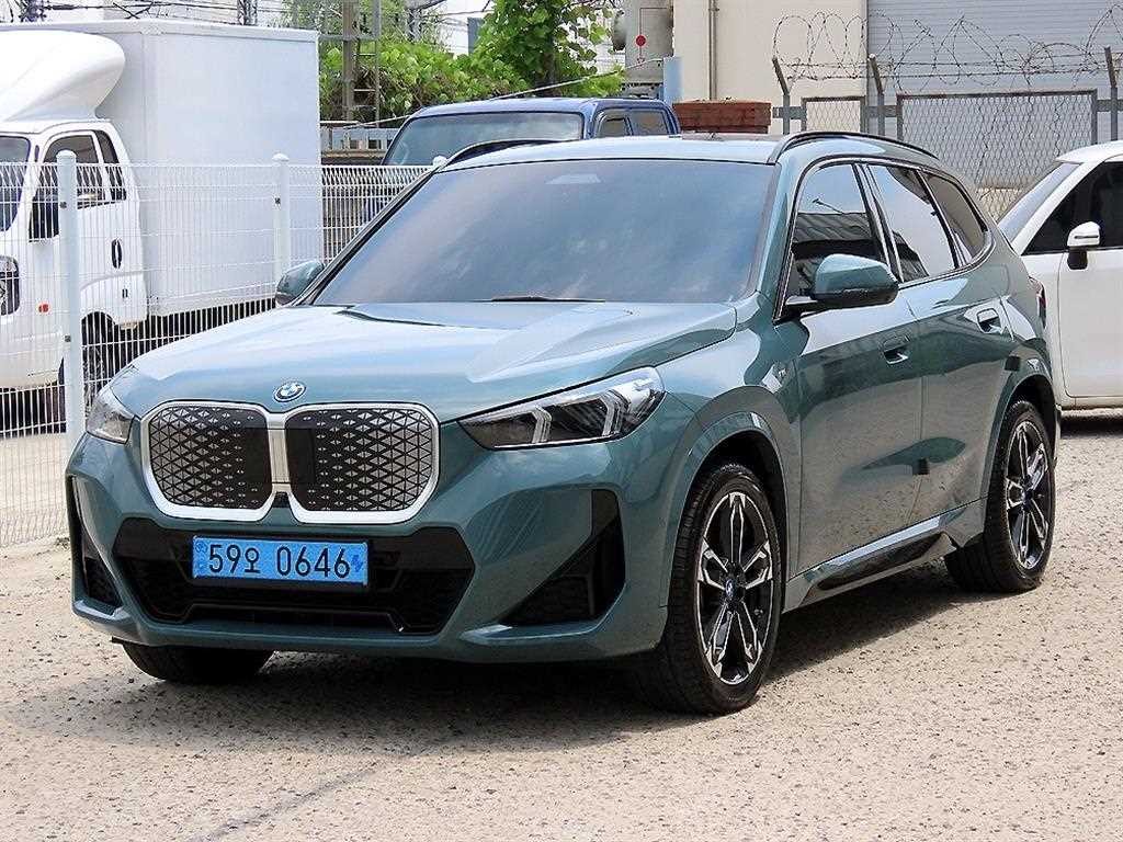 BMW iX1 iX1 (U11) xDrive 30 M 스포츠 이미지 3