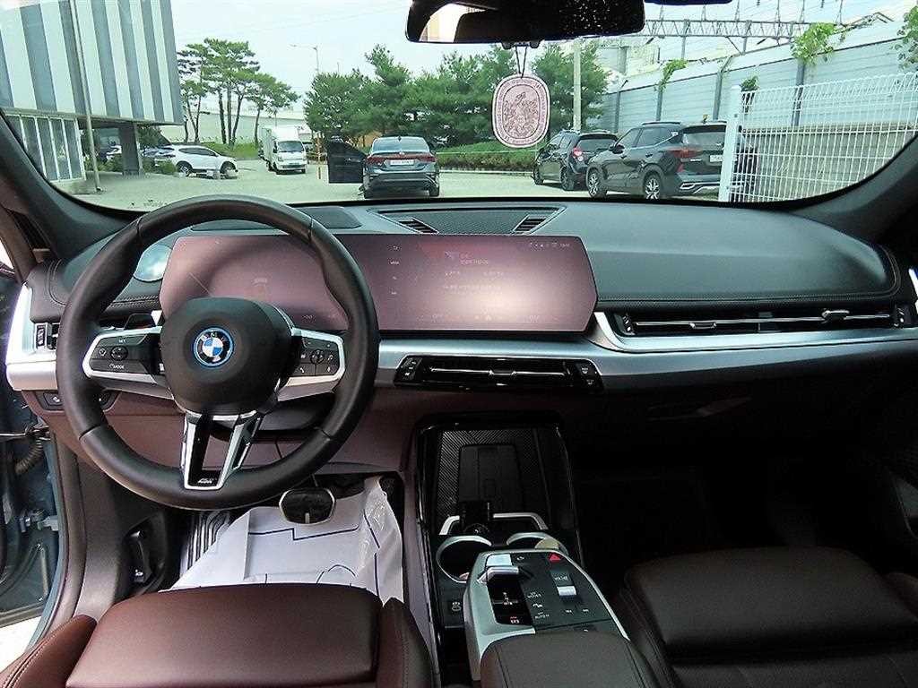 BMW iX1 iX1 (U11) xDrive 30 M 스포츠 이미지 8