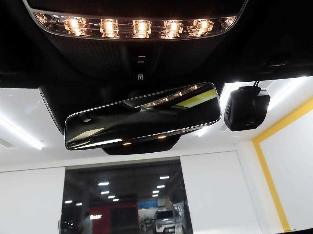 벤츠 S 클래스 S클래스-W222 S 63 AMG 4MATIC + 이미지 17