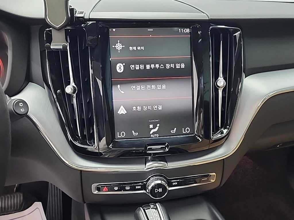 볼보 XC60 XC60(2세대) D5 AWD 모멘텀 이미지 10