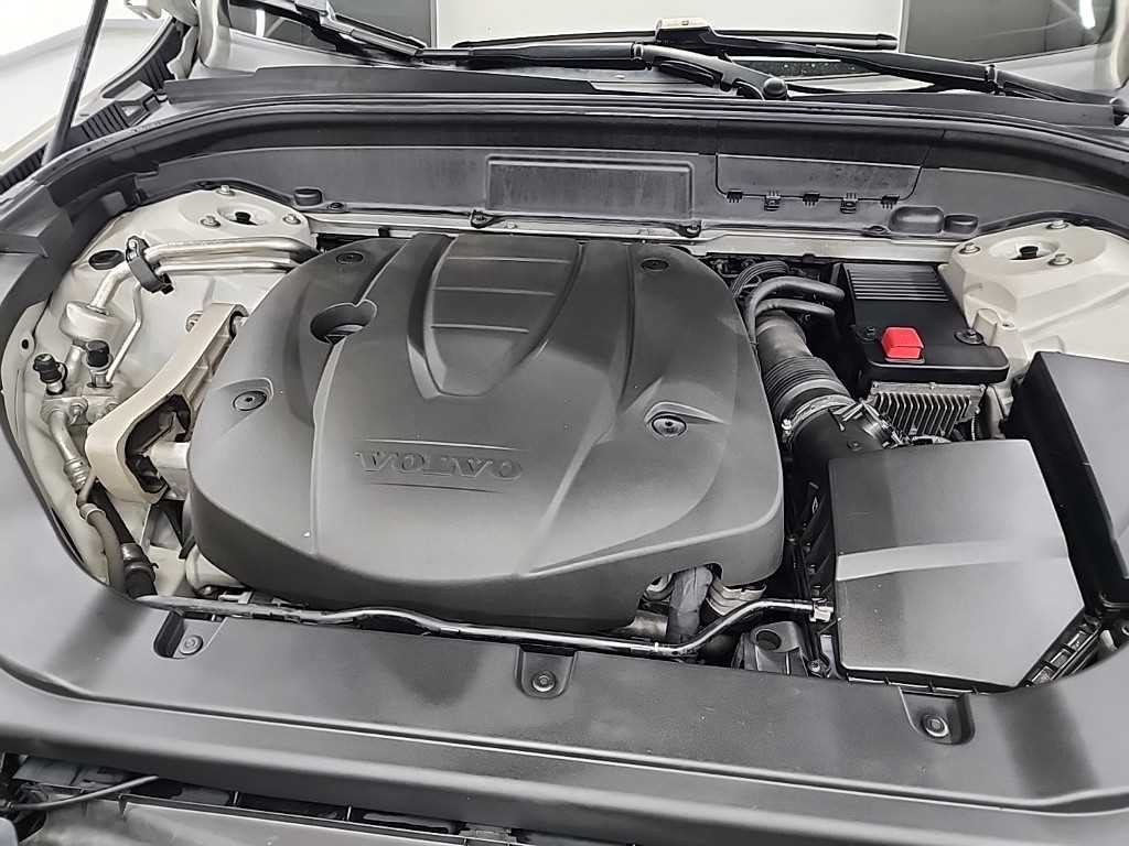 볼보 XC60 XC60(2세대) D5 AWD 모멘텀 이미지 5