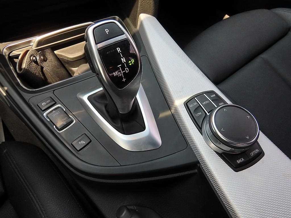 BMW 3시리즈 3시리즈 (F30) 320i M 스포츠 이미지 11