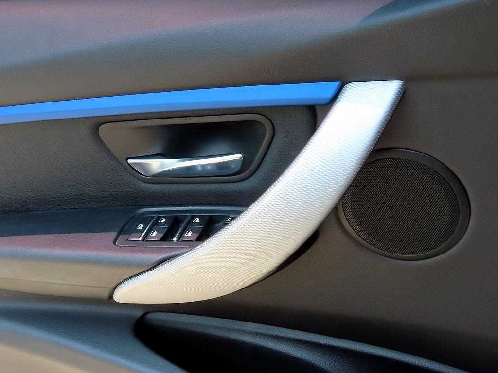 BMW 3시리즈 3시리즈 (F30) 320i M 스포츠 이미지 12