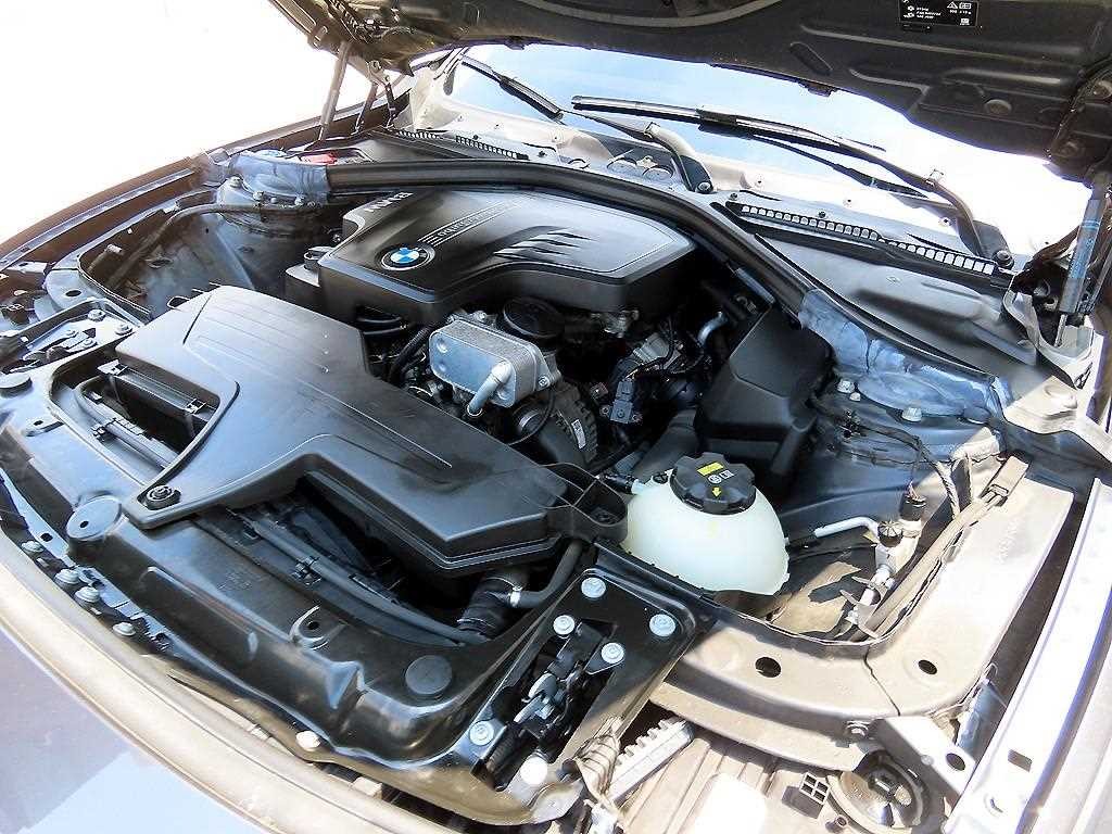 BMW 3시리즈 3시리즈 (F30) 320i M 스포츠 이미지 19