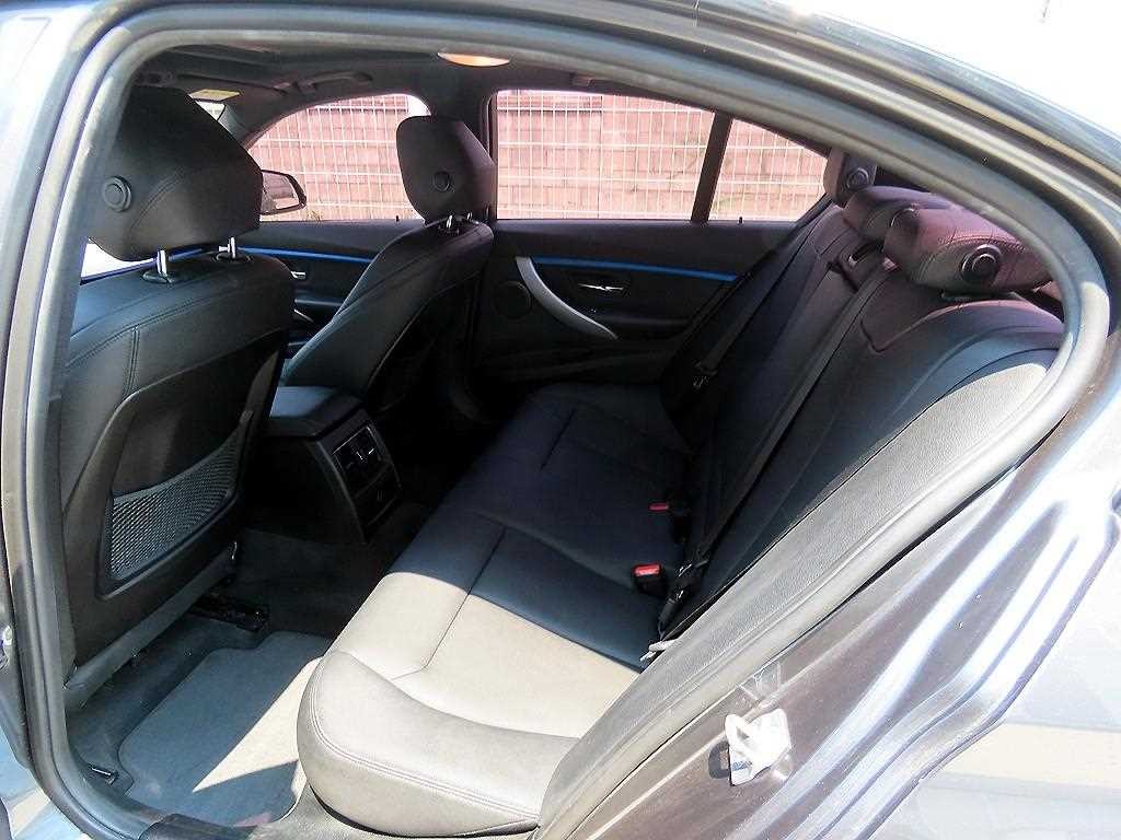 BMW 3시리즈 3시리즈 (F30) 320i M 스포츠 이미지 6