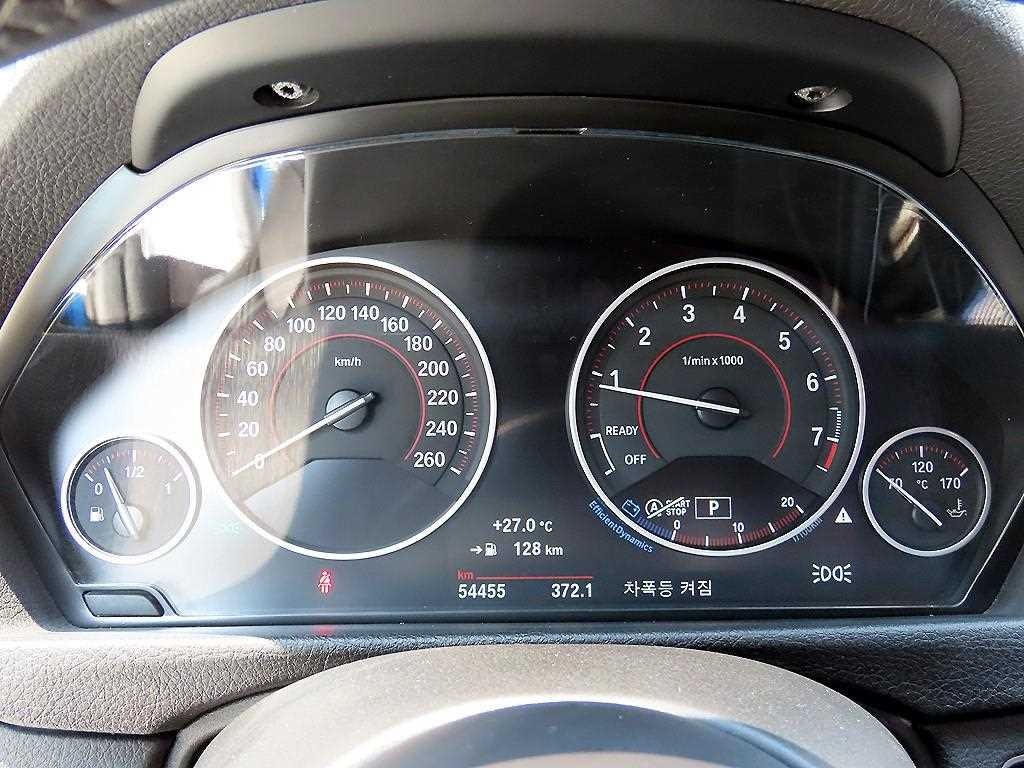 BMW 3시리즈 3시리즈 (F30) 320i M 스포츠 이미지 9