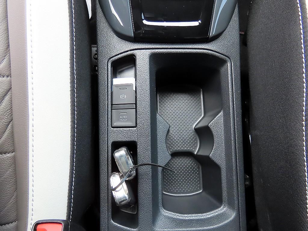 폭스바겐 티록 2.0 TDI 프레스티지 이미지 12