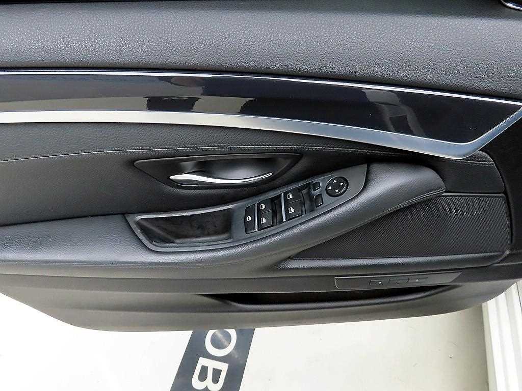 BMW 5시리즈 5시리즈 (F10) 520d 이미지 11
