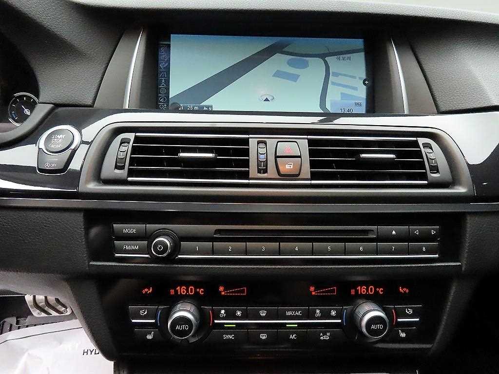 BMW 5시리즈 5시리즈 (F10) 520d 이미지 14