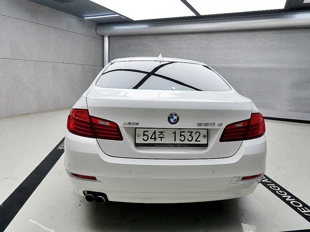 BMW 5시리즈 5시리즈 (F10) 520d 이미지 3