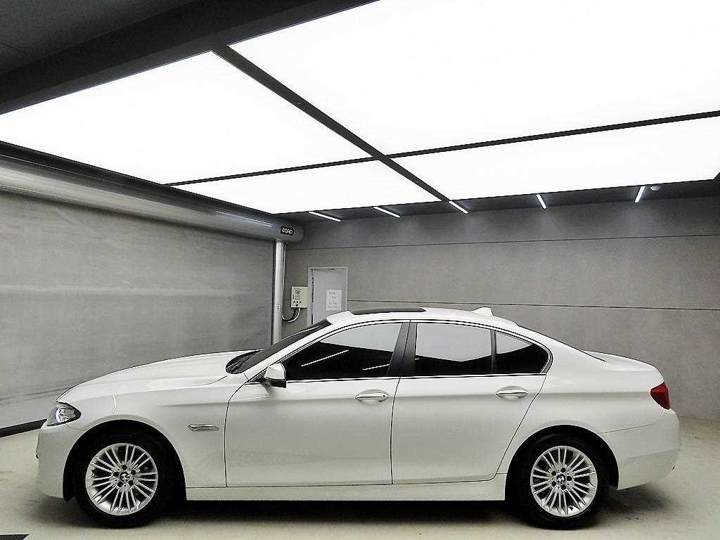 BMW 5시리즈 5시리즈 (F10) 520d 이미지 4