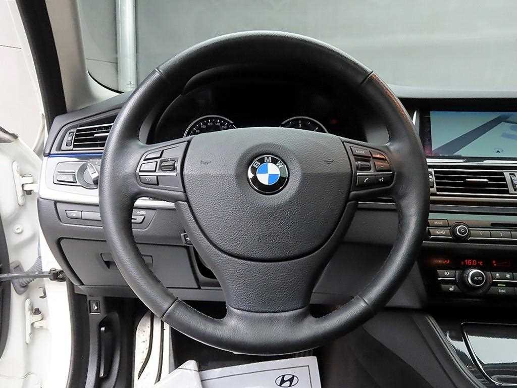BMW 5시리즈 5시리즈 (F10) 520d 이미지 9