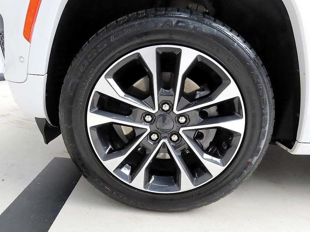 지프 체로키 그랜드 체로키(WL) 3.6 L 오버랜드 이미지 20