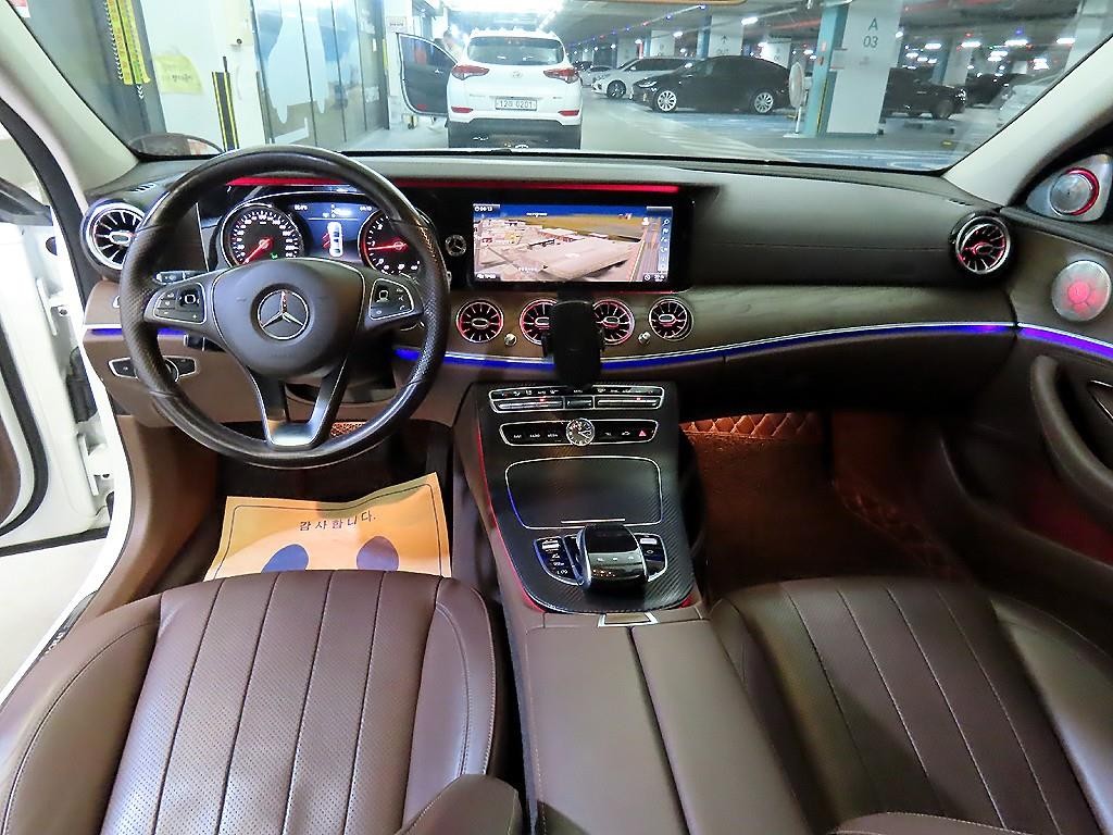 벤츠 E 클래스 E-클래스 W213 E220d 4MATIC 익스클루시브 이미지 10