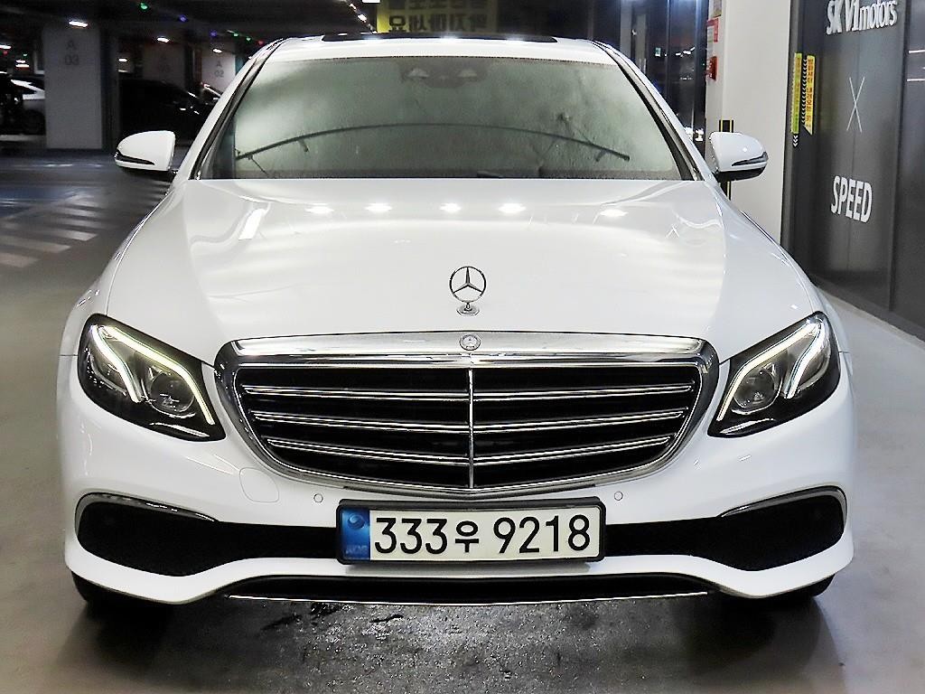 벤츠 E 클래스 E-클래스 W213 E220d 4MATIC 익스클루시브 이미지 2