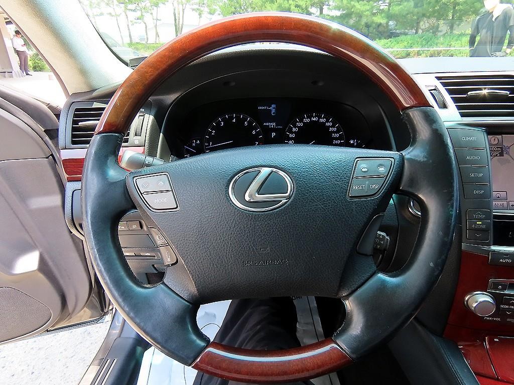 렉서스 LS LS460L 5인승 이미지 8