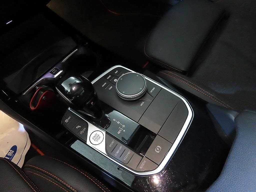 BMW 1시리즈 1시리즈 (F40) 118d 스포츠 이미지 12