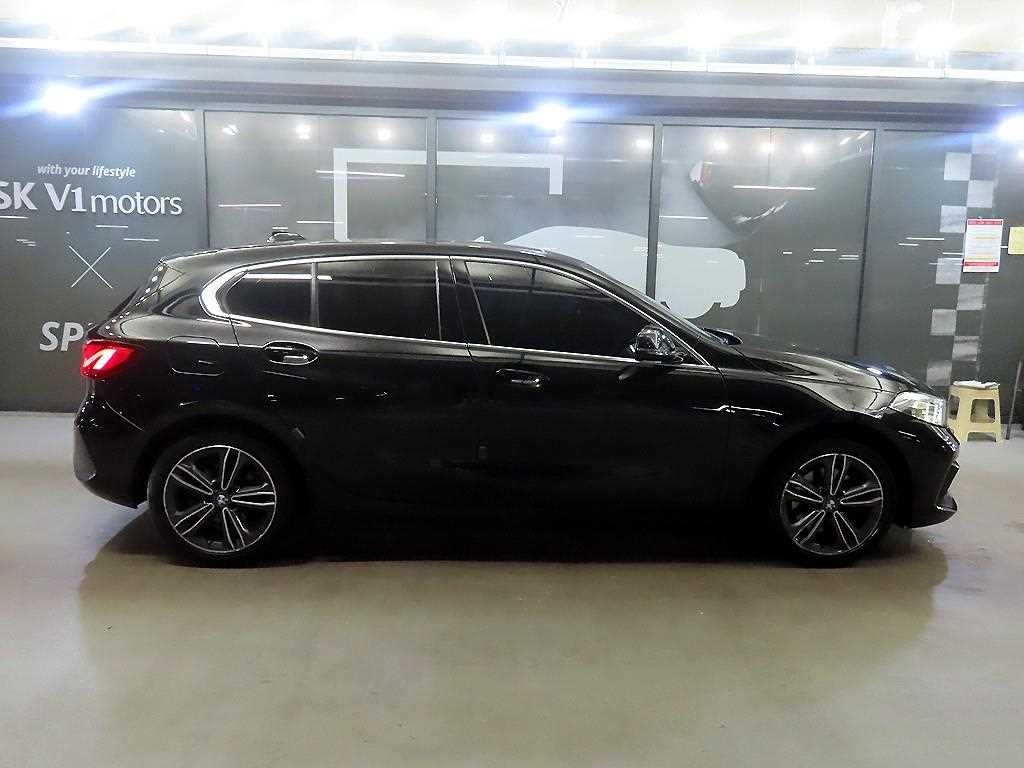 BMW 1시리즈 1시리즈 (F40) 118d 스포츠 이미지 3