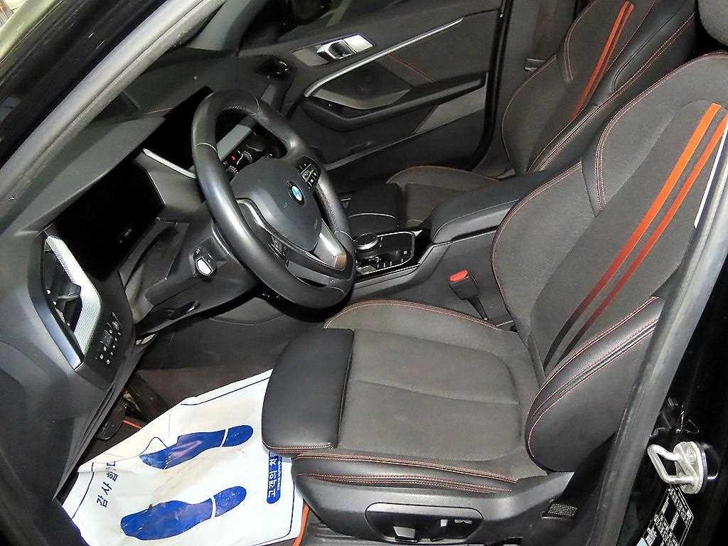 BMW 1시리즈 1시리즈 (F40) 118d 스포츠 이미지 6