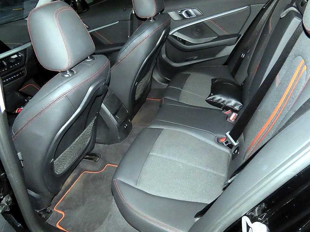 BMW 1시리즈 1시리즈 (F40) 118d 스포츠 이미지 7