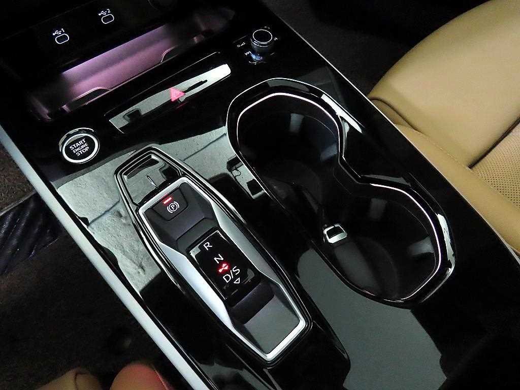 아우디 A5 A5 (B10) 40 TFSI 콰트로 S-라인 이미지 12