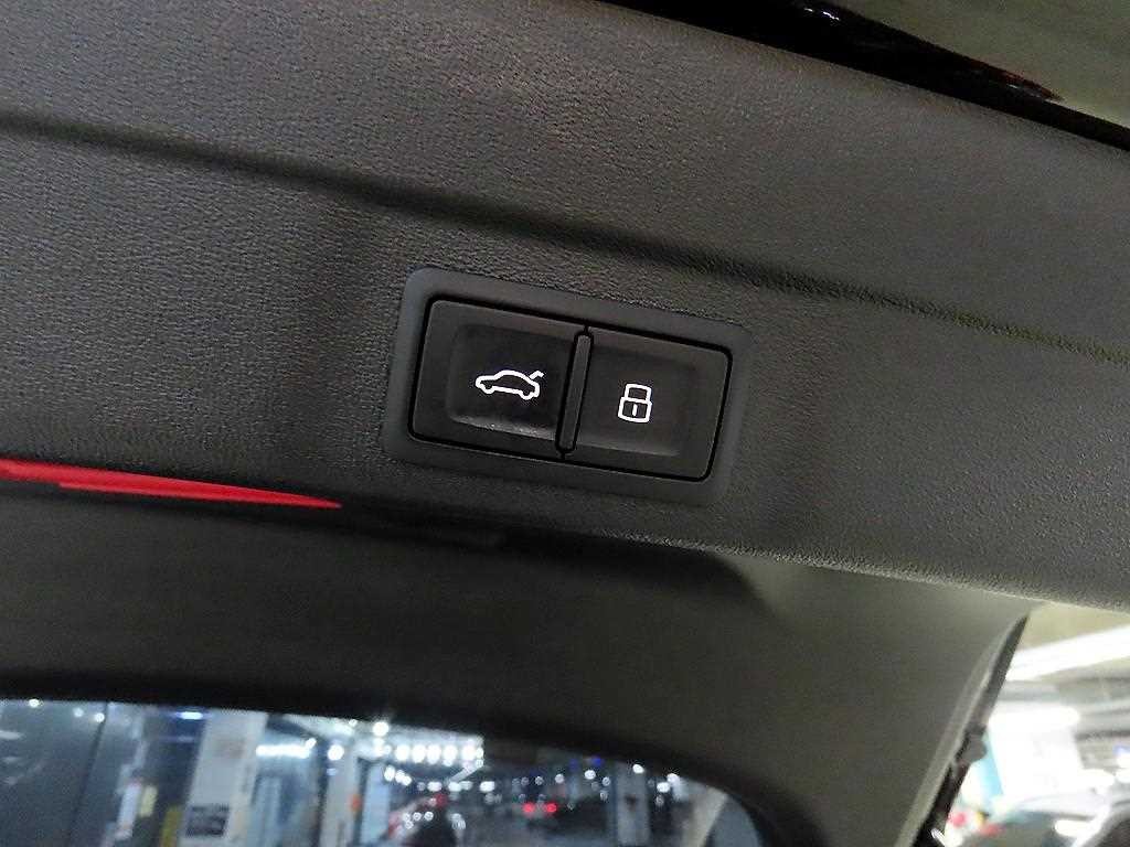 아우디 A5 A5 (B10) 40 TFSI 콰트로 S-라인 이미지 16