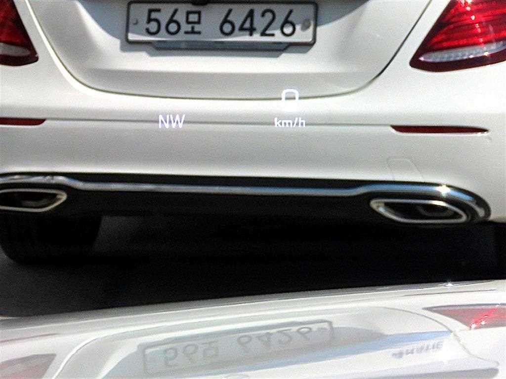 벤츠 E 클래스 E-클래스 W213 E300 4MATIC AMG LINE 이미지 12