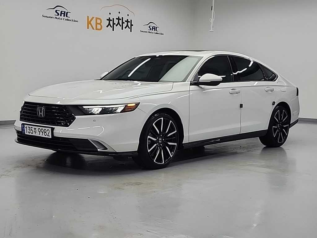 혼다 어코드 어코드(11세대) 2.0 하이브리드 투어링 이미지 1