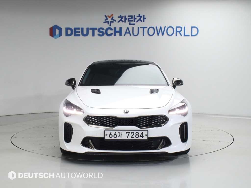 기아 스팅어 가솔린 2.0 터보 2WD 플래티넘 이미지 3