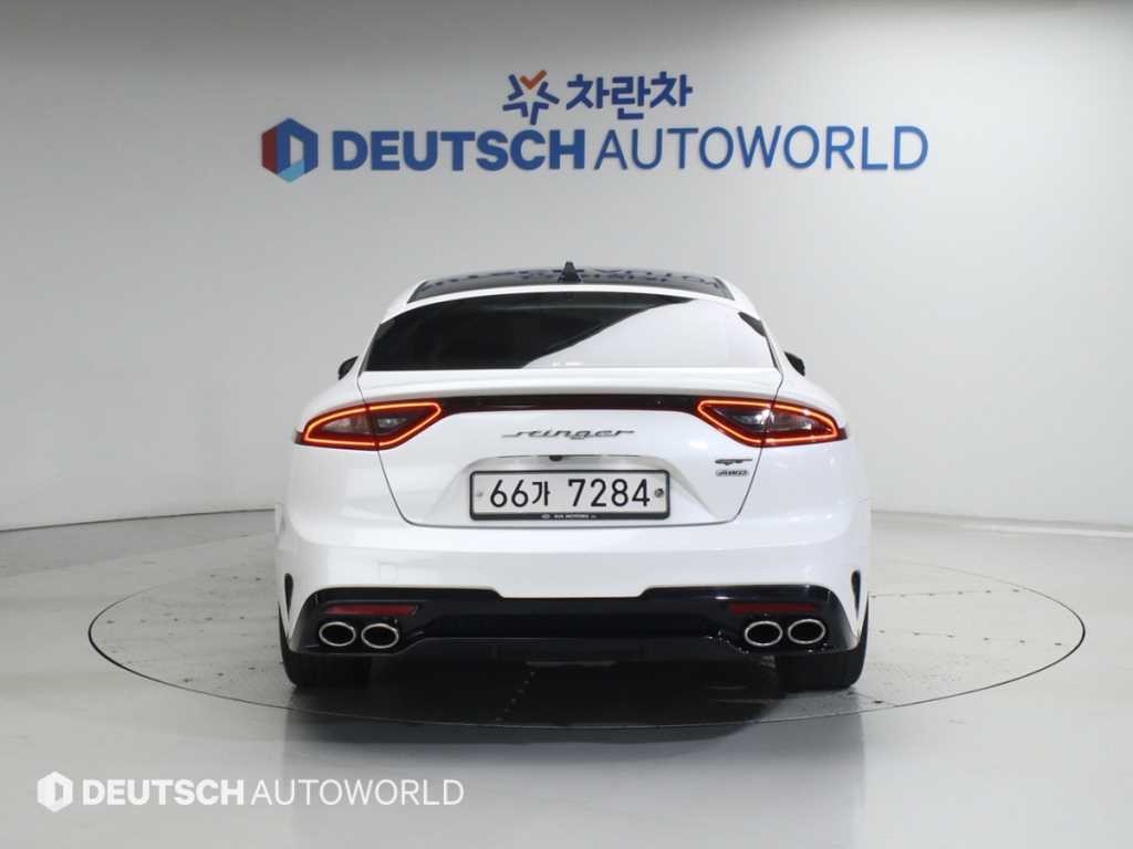 기아 스팅어 가솔린 2.0 터보 2WD 플래티넘 이미지 4