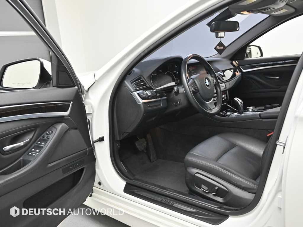 BMW 5시리즈 5시리즈 (F10) 528i 이미지 11