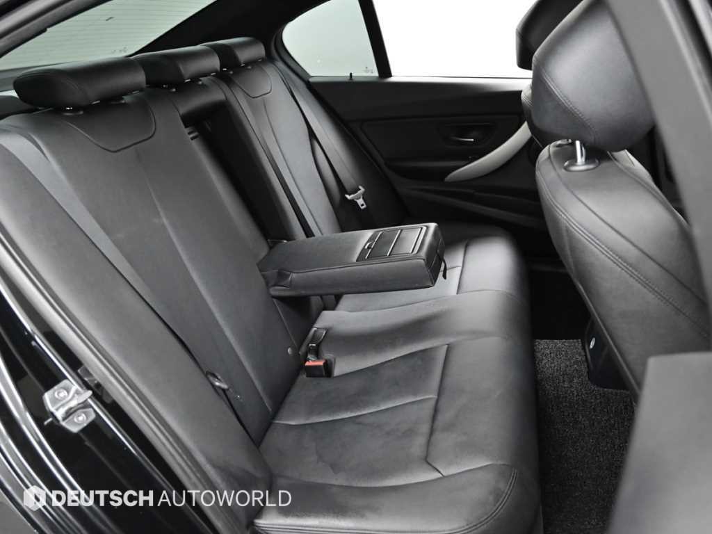 BMW 3시리즈 3시리즈 (F30) 320d M 스포츠 이미지 12