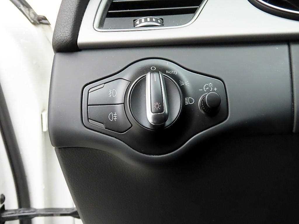 아우디 A4 뉴 A4 35 TDI 콰트로 다이나믹 이미지 12