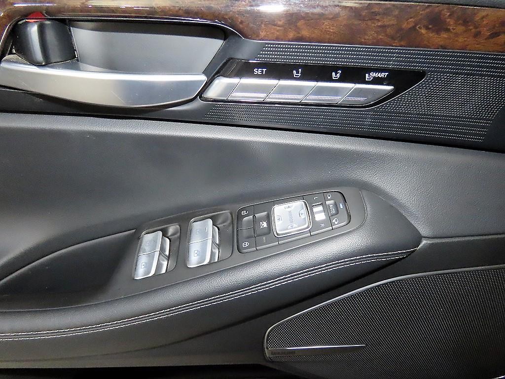 제네시스 G90 3.8 GDI AWD 프리미엄 럭셔리 이미지 13