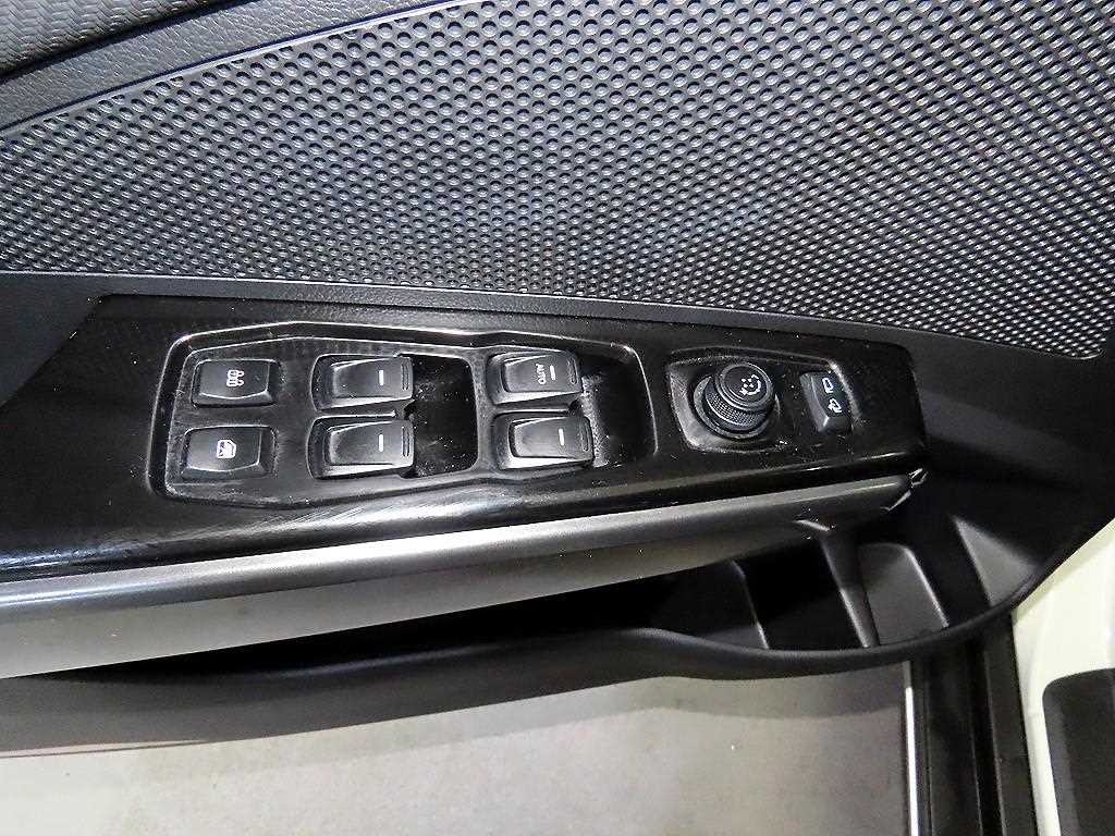 KG모빌리티(쌍용) 티볼리 더 뉴 티볼리 2WD 가솔린 1.5 V5 이미지 13