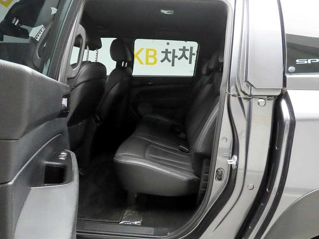 KG모빌리티(쌍용) 렉스턴 렉스턴 스포츠 2WD 디젤 2.2 프레스티지 스페셜 이미지 12