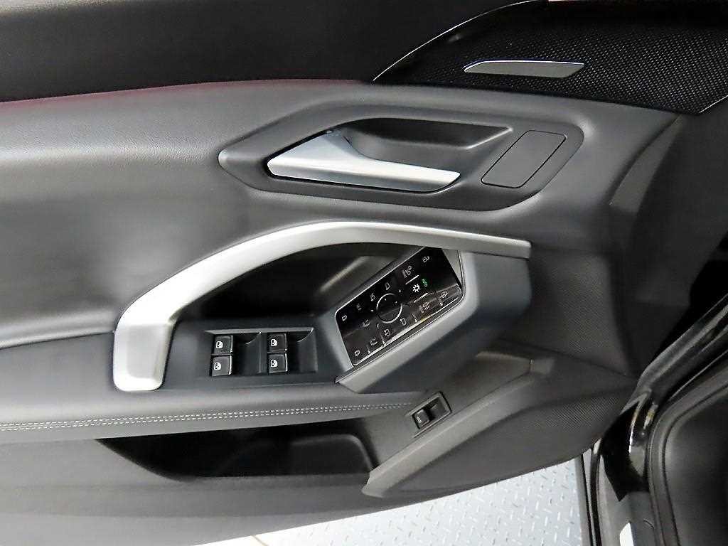 아우디 Q5 Q5 (80A) 45 TFSI 콰트로 S-라인 블랙 에디션 이미지 11