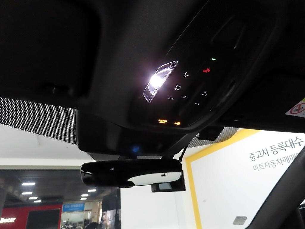 아우디 Q5 Q5 (80A) 45 TFSI 콰트로 S-라인 블랙 에디션 이미지 16
