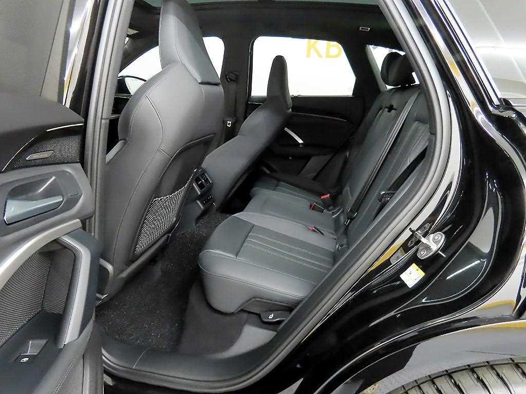 아우디 Q5 Q5 (80A) 45 TFSI 콰트로 S-라인 블랙 에디션 이미지 6