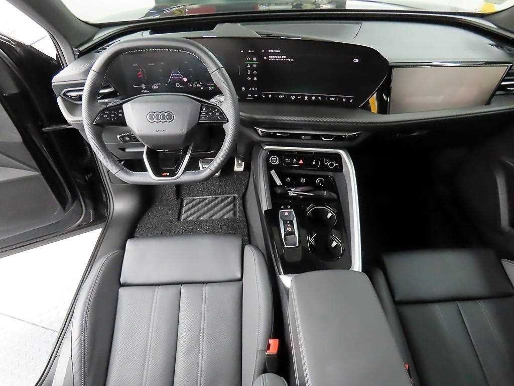 아우디 Q5 Q5 (80A) 45 TFSI 콰트로 S-라인 블랙 에디션 이미지 7