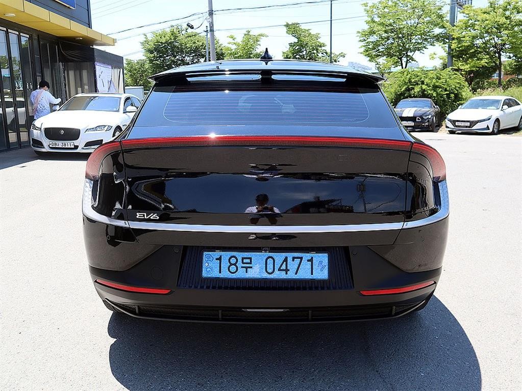 기아 EV6 롱레인지 에어 이미지 3