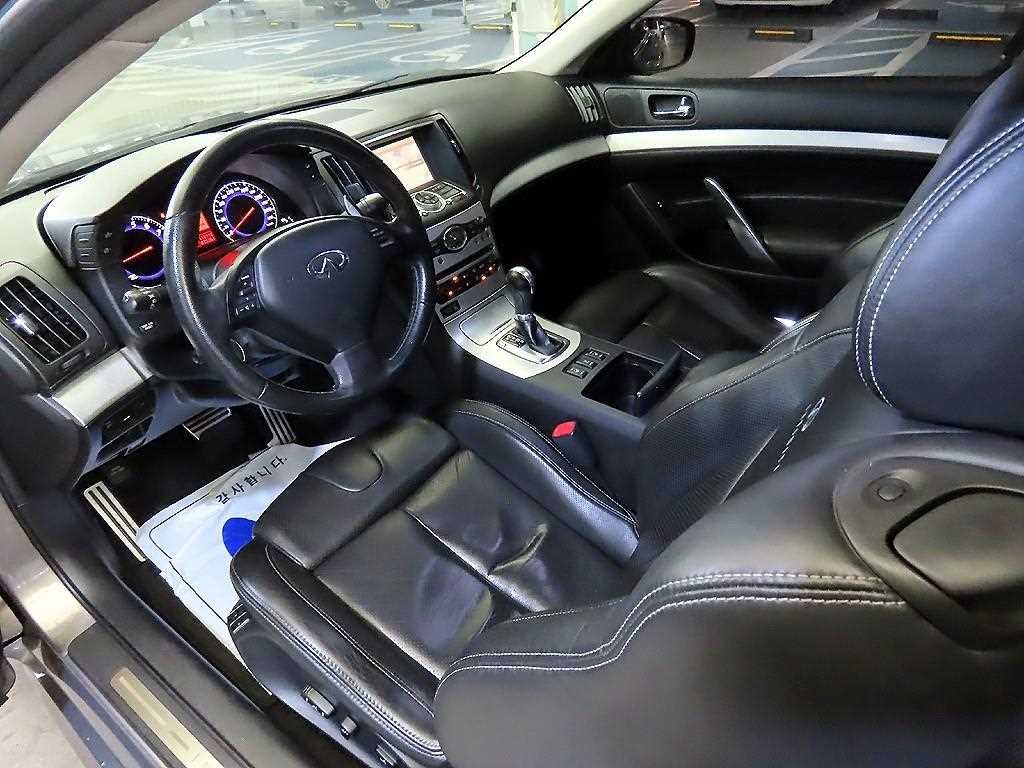 인피니티 G G37 쿠페 이미지 10